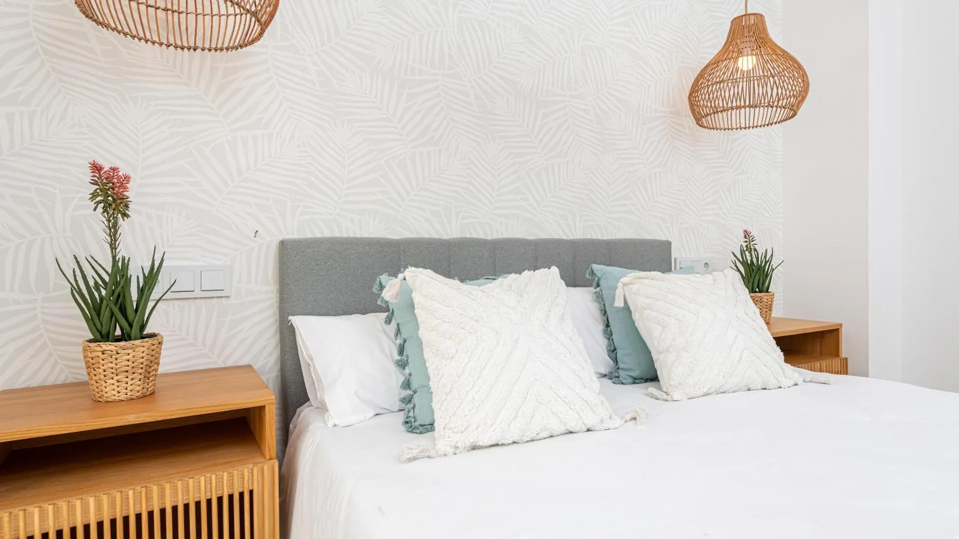 Апартаменты Wintowinrentals Goleta Suites 0A Малага Испания