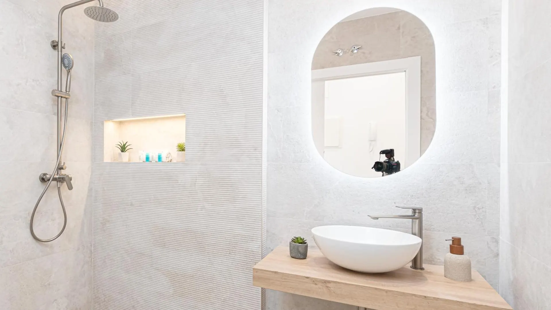 Wintowinrentals Goleta Suites 0A Малага Испания